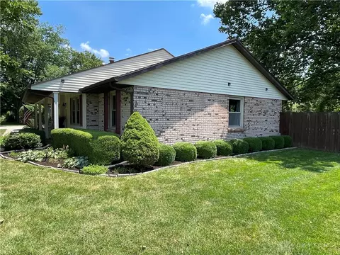 Exterior - 3845 Westcliff Ct, Springfield, OH 45502 photo 11 of 23