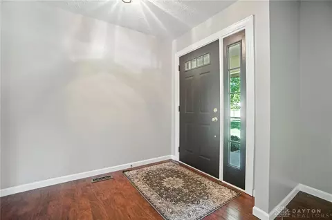 Entry Way - 3845 Westcliff Ct, Springfield, OH 45502 photo 1 of 3