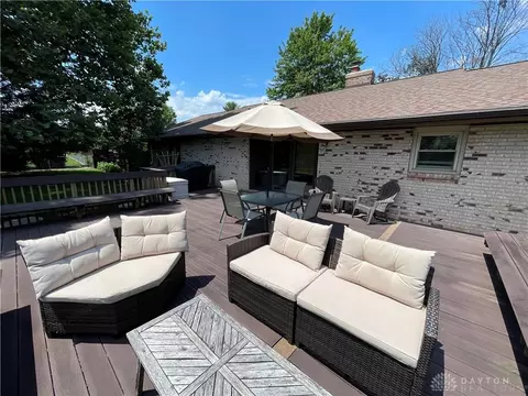Exterior - 3845 Westcliff Ct, Springfield, OH 45502 photo 9 of 23