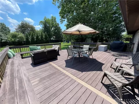Exterior - 3845 Westcliff Ct, Springfield, OH 45502 photo 10 of 23