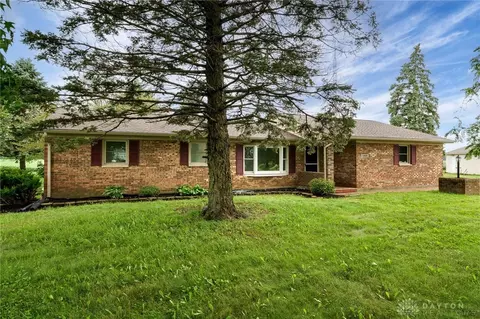 5400 Arcanum Bearsmill Rd, Greenville, OH 45331