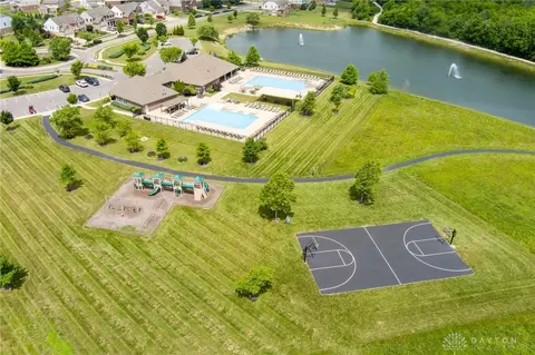 View/Area - 9408 Oak Brook Dr, Centerville, OH 45458 photo 1 of 3