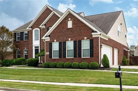Exterior - 9408 Oak Brook Dr, Centerville, OH 45458 photo 2 of 10