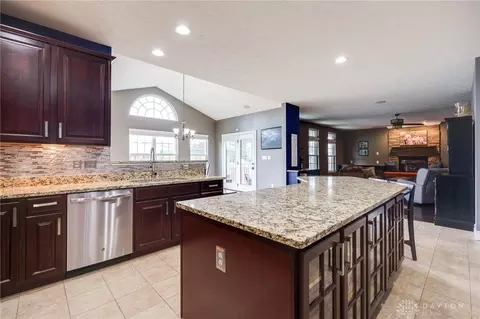 Kitchen - 9408 Oak Brook Dr, Centerville, OH 45458 photo 5 of 6