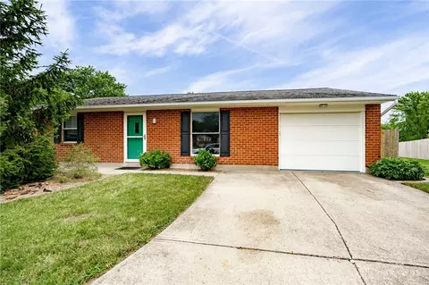 2351 Grove Park, Miamisburg, OH 45342