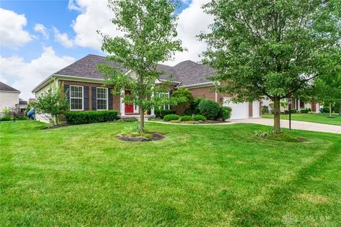 2073 Lincolnshire Dr, Beavercreek, OH 45434