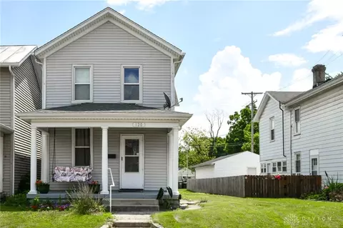 120 S 3rd St, Miamisburg, OH 45342