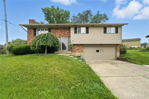 1818 Maue Rd, Miamisburg, OH 45342