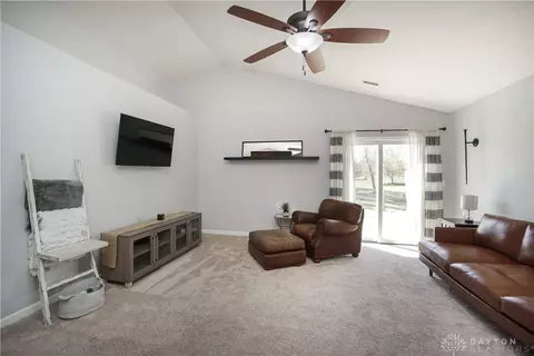 Living - 31 Waterstone Dr, Franklin, OH 45005 photo 1 of 1