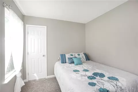 Bedroom - 31 Waterstone Dr, Franklin, OH 45005 photo 3 of 3