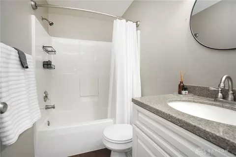 Bath - 31 Waterstone Dr, Franklin, OH 45005 photo 3 of 3