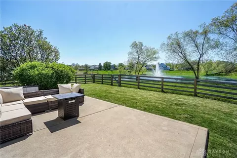 Exterior - 31 Waterstone Dr, Franklin, OH 45005 photo 6 of 11