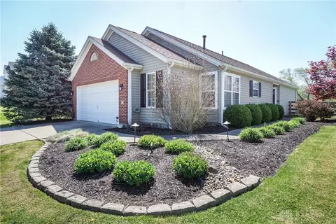 31 Waterstone Dr, Franklin, OH 45005