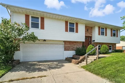 1213 Nassau Dr, Miamisburg, OH 45342