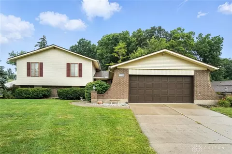 1379 King Richard Pkwy, Dayton, OH 45449