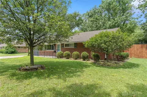 829 E Stroop Rd, Kettering, OH 45429 photo 3