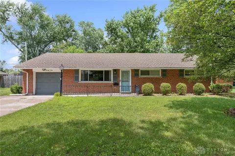 829 E Stroop Rd, Kettering, OH 45429