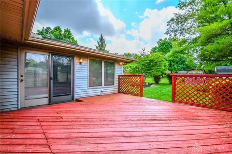 8225 Paragon Rd, Centerville, OH 45458 photo 24