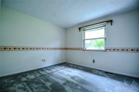 8225 Paragon Rd, Centerville, OH 45458 photo 15