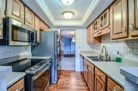 8225 Paragon Rd, Centerville, OH 45458 photo 9
