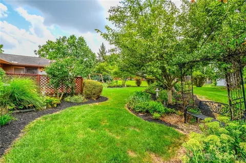8225 Paragon Rd, Centerville, OH 45458 photo 27
