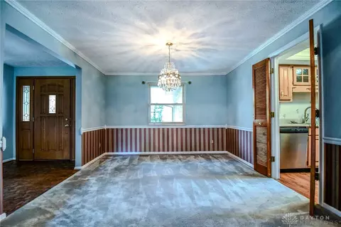 8225 Paragon Rd, Centerville, OH 45458 photo 5