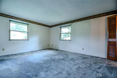 8225 Paragon Rd, Centerville, OH 45458 photo 12