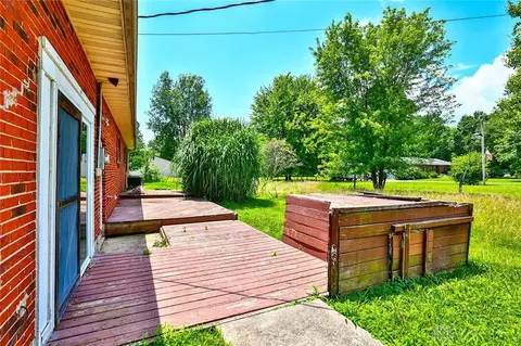 Exterior - 17403 Bloomrose Rd, Williamsburg, OH 45176 photo 6 of 14
