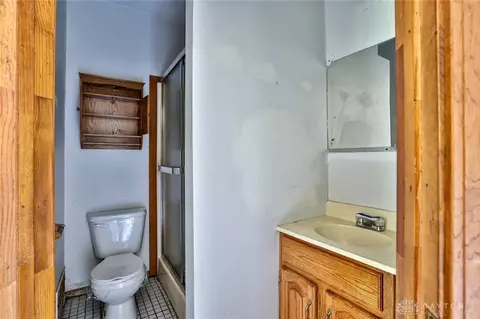 Bath - 17403 Bloomrose Rd, Williamsburg, OH 45176 photo 1 of 2