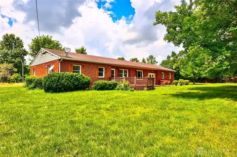 Exterior - 17403 Bloomrose Rd, Williamsburg, OH 45176 photo 1 of 14