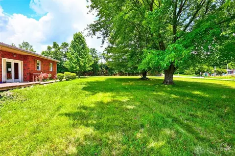 Exterior - 17403 Bloomrose Rd, Williamsburg, OH 45176 photo 7 of 14