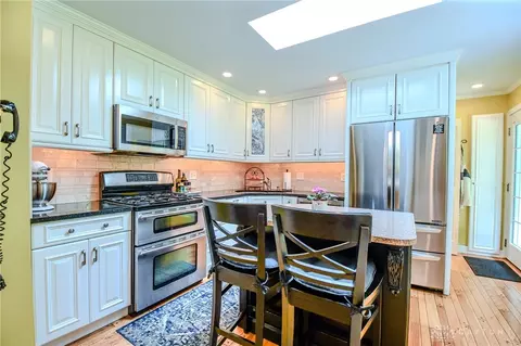 Kitchen - 733 Schrubb Dr, Kettering, OH 45429 photo 1 of 3