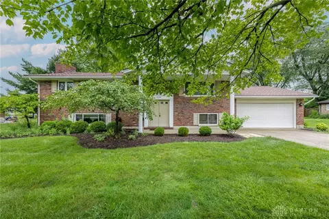 2184 Granada Dr, Dayton, OH 45431