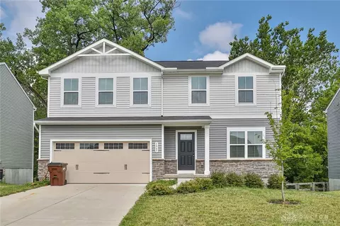5865 Woodcreek Dr, Middletown, OH 45042