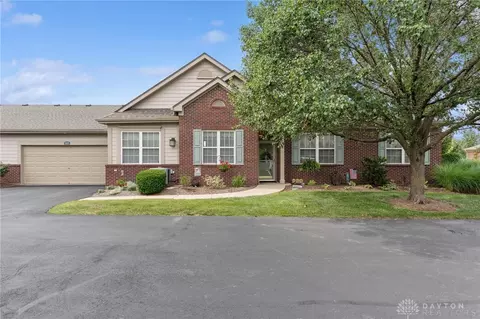 9069 Waterway Ct, Miamisburg, OH 45342