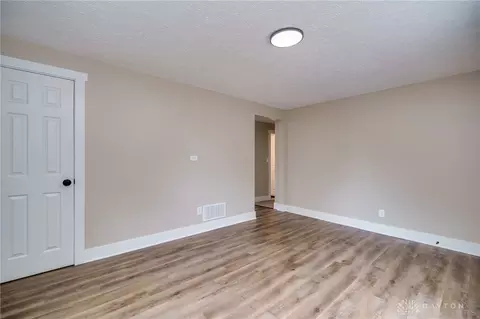 4244 Fehr Rd, Cincinnati, OH 45238 photo 9