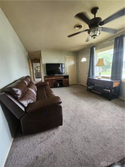 2612 Dunhill Pl, Dayton, OH 45420 photo 5
