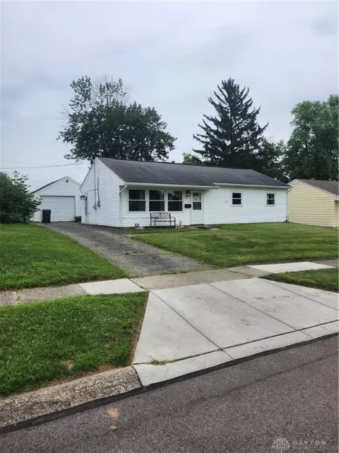 2612 Dunhill Pl, Dayton, OH 45420