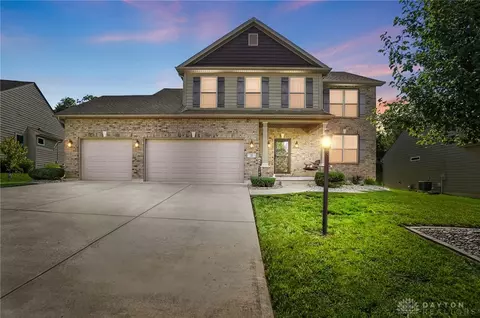 22 Louise Dr, Springboro, OH 45066