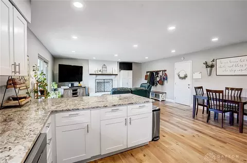 Kitchen - 3034 Sandywood Dr, Kettering, OH 45440 photo 3 of 4