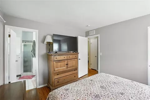 Bedroom - 262 Upper Hillside Dr, Bellbrook, OH 45305 photo 2 of 5