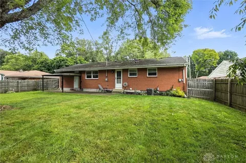 Exterior - 262 Upper Hillside Dr, Bellbrook, OH 45305 photo 5 of 9