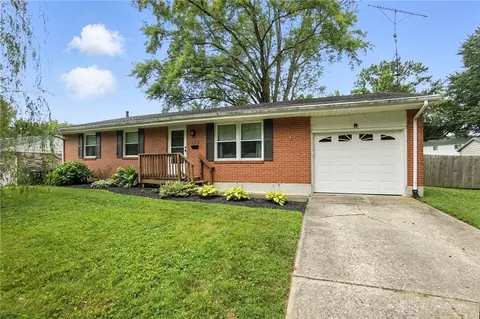 Exterior - 262 Upper Hillside Dr, Bellbrook, OH 45305 photo 3 of 9
