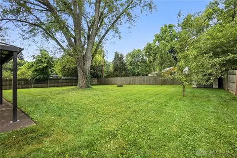 Exterior - 262 Upper Hillside Dr, Bellbrook, OH 45305 photo 8 of 9