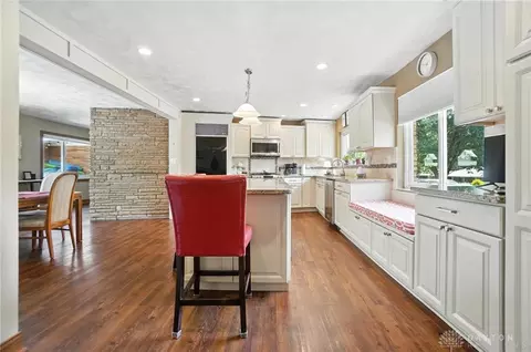 Kitchen - 1579 Big Hill Rd, Kettering, OH 45429 photo 2 of 11