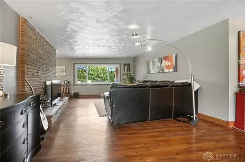 Living - 1579 Big Hill Rd, Kettering, OH 45429 photo 1 of 8