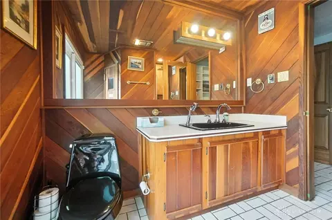 Bath - 1579 Big Hill Rd, Kettering, OH 45429 photo 4 of 11