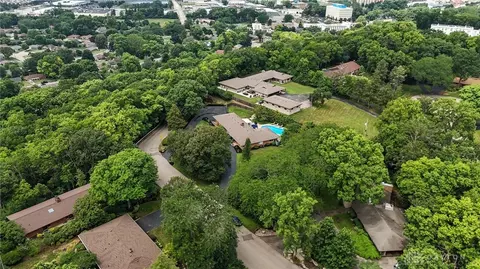 View/Area - 1579 Big Hill Rd, Kettering, OH 45429 photo 4 of 5