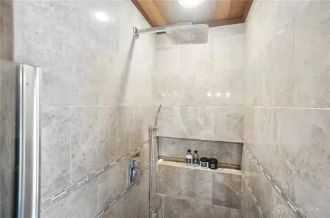 Bath - 1579 Big Hill Rd, Kettering, OH 45429 photo 7 of 11