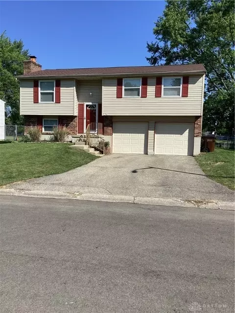 150 Lexington Farm Rd, Englewood, OH 45322